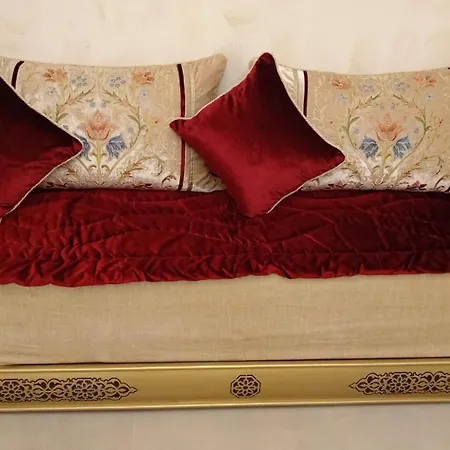 La Maison Du Lion Guest house