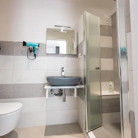 Guest house La Maison Du Lion 4*