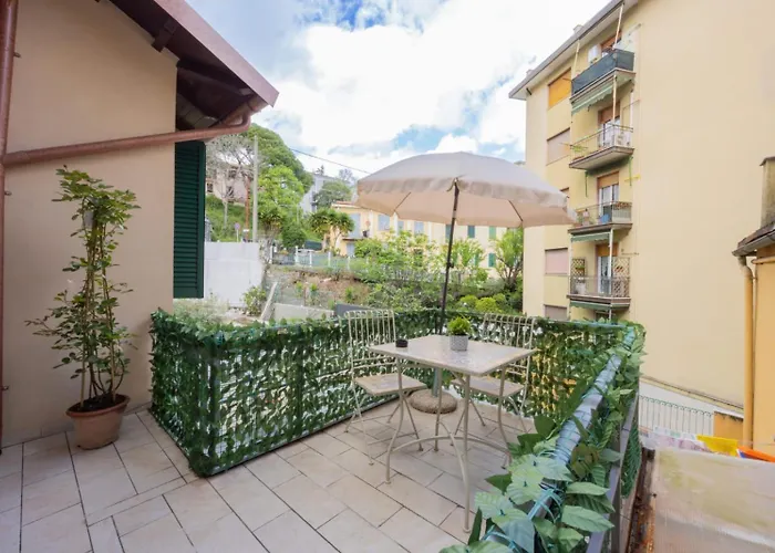 La Maison Du Lion Πανσιόν