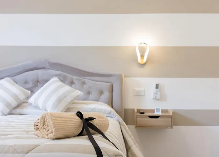 La Maison Du Lion Πανσιόν 4*