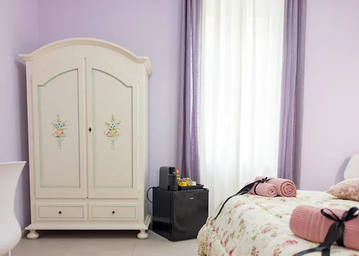 La Maison Du Lion Πανσιόν 4*